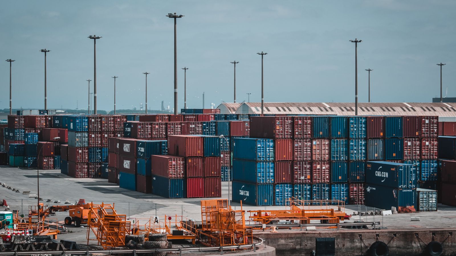 Cross-Border Trade: How to Expand Into New Markets