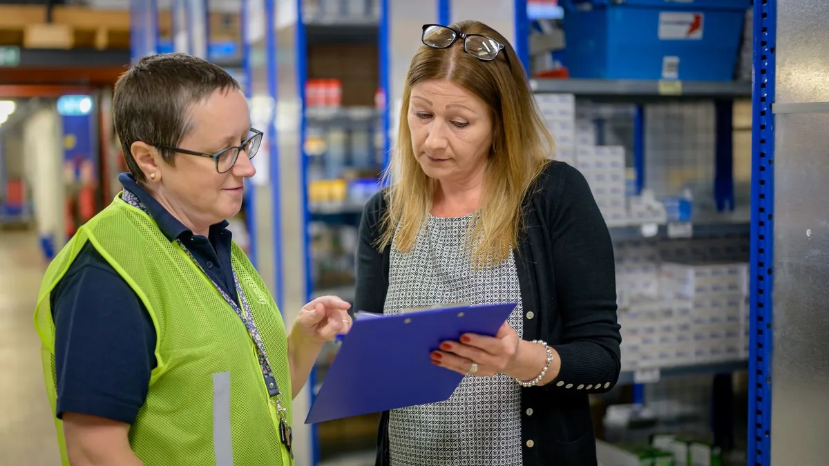 Comment vérifier un fournisseur à l'étranger — Une checklist pratique étape par étape pour évaluer un fournisseur étranger avant de vous engager.